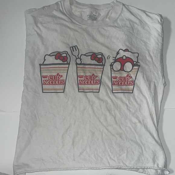CROPPED HELLO KITYY CUP NOODLES T-SHIRT - Picture 1 of 3